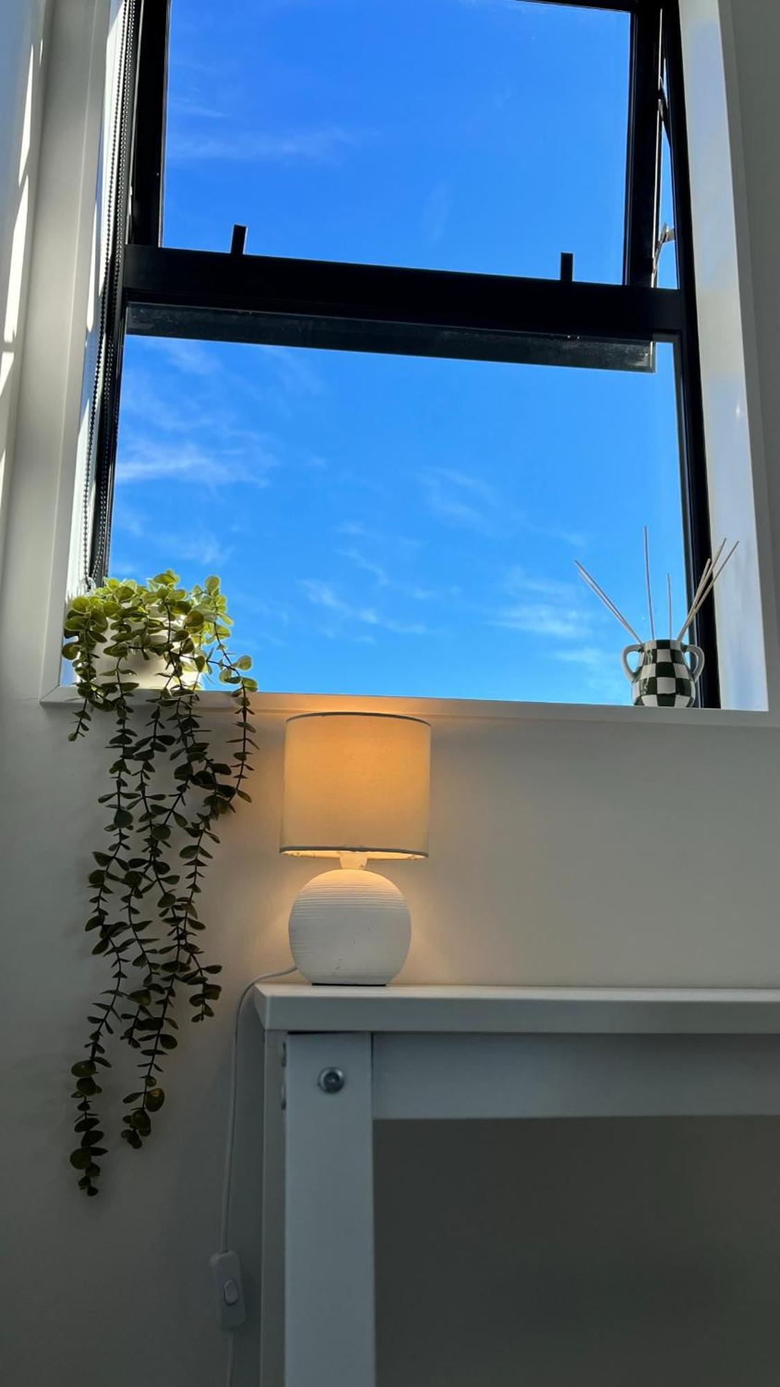 Luxury 2 Bedroom By St James Park Christchurch Exteriör bild