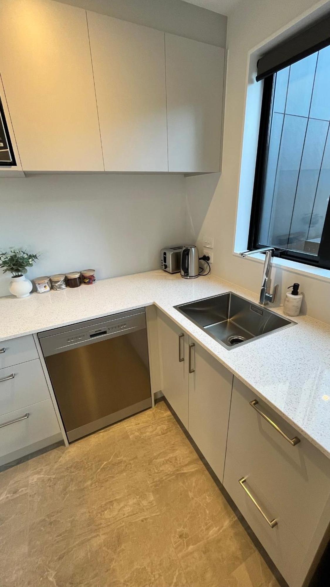Luxury 2 Bedroom By St James Park Christchurch Exteriör bild